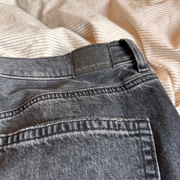 American Eagle Curvy Boyfriend Jeans - Picture 7 of 7